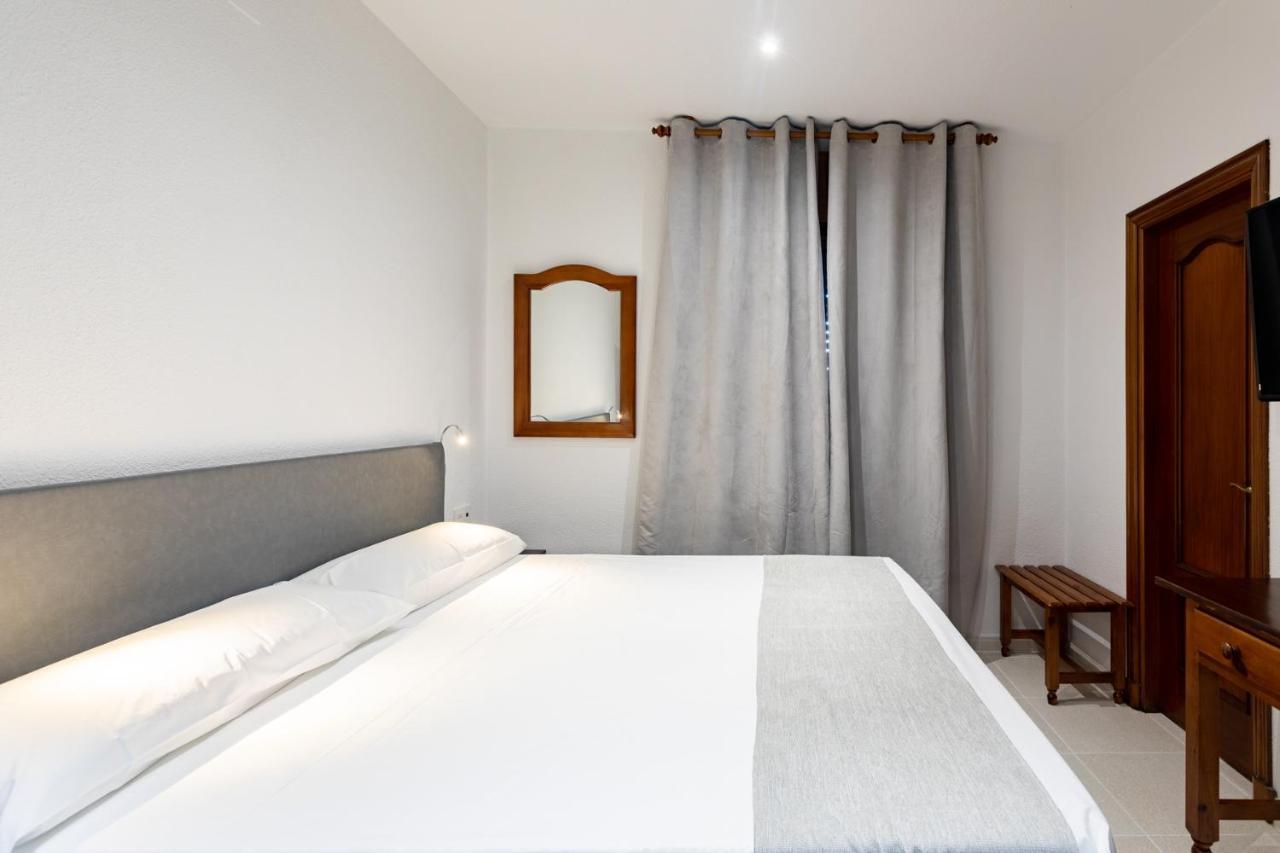 Hostal La Costa Эль-Эхидо Экстерьер фото