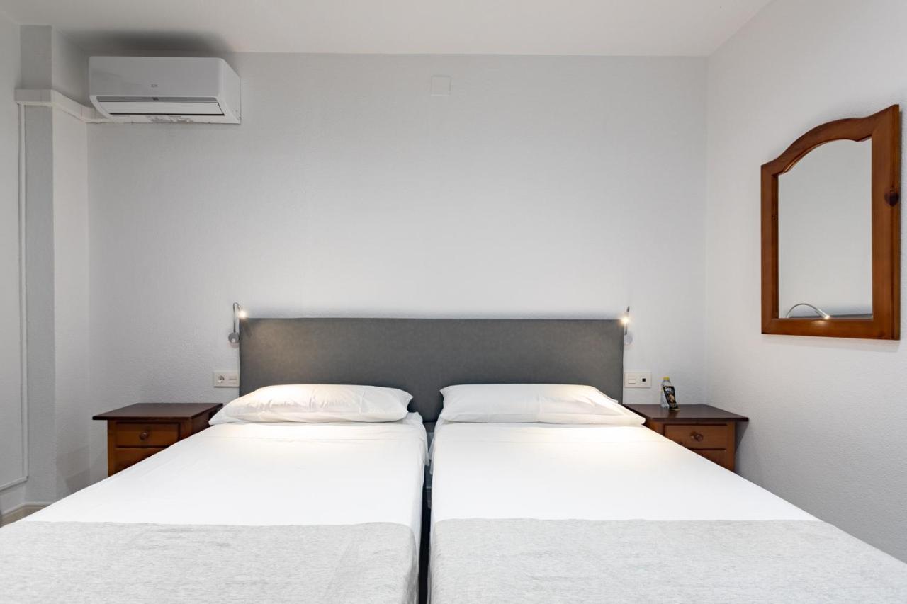 Hostal La Costa Эль-Эхидо Экстерьер фото