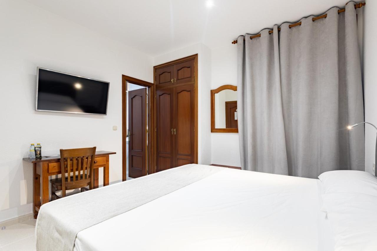 Hostal La Costa Эль-Эхидо Экстерьер фото