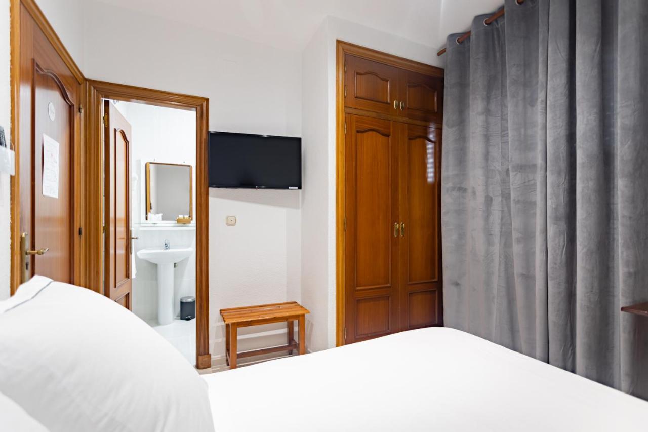 Hostal La Costa Эль-Эхидо Экстерьер фото